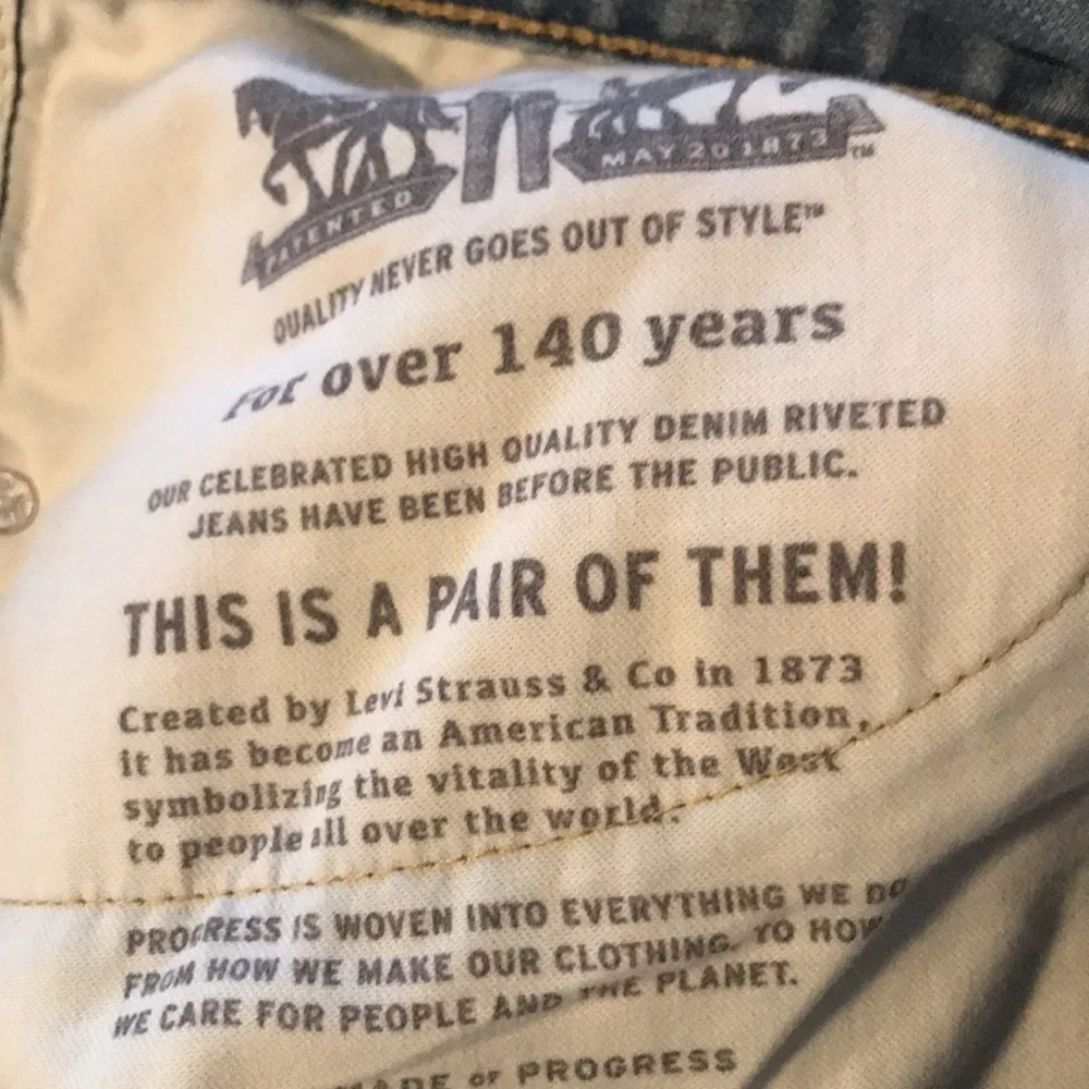 Levi’s 559 jeans